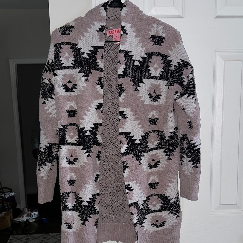 Chic & Soft Women's Aztec Cardigan - Black, White, Pink